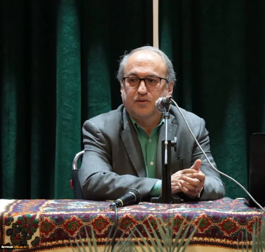 دکتر قاسم پور مسئول کانون های بسیج اساتید دانشگاه های فرهنگیان کشور در افتتاحیه رویداد تربیتی اجتماعی  شهید محمد علی رجایی: 2