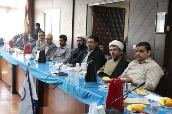 نشست هم اندیشی بسیج اساتید دانشگاه فرهنگیان استان کرمان با عنوان:
 بصیرت افزایی درآسیب های اجتماعی
 6