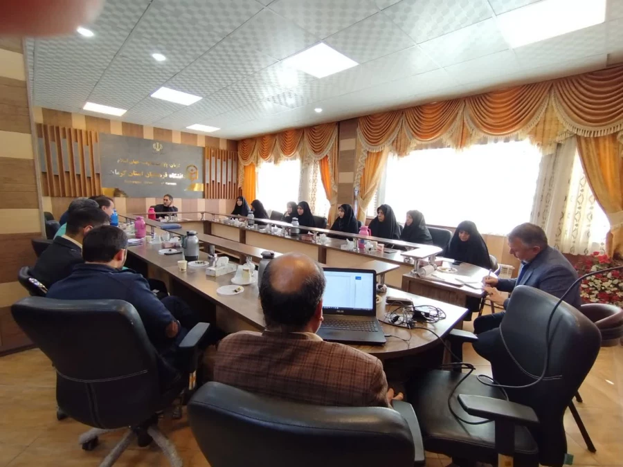 نشست سرپرستان سراهای دانشجویی با رئیس دانشگاه فرهنگیان استان کرمان  4