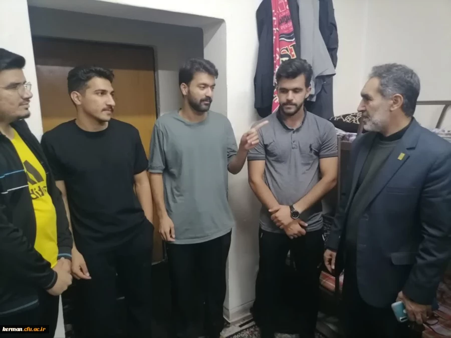 بازدید رئیس دانشگاه از خوابگاه دانشجویی پردیس خواجه نصیرالدین طوسی  8