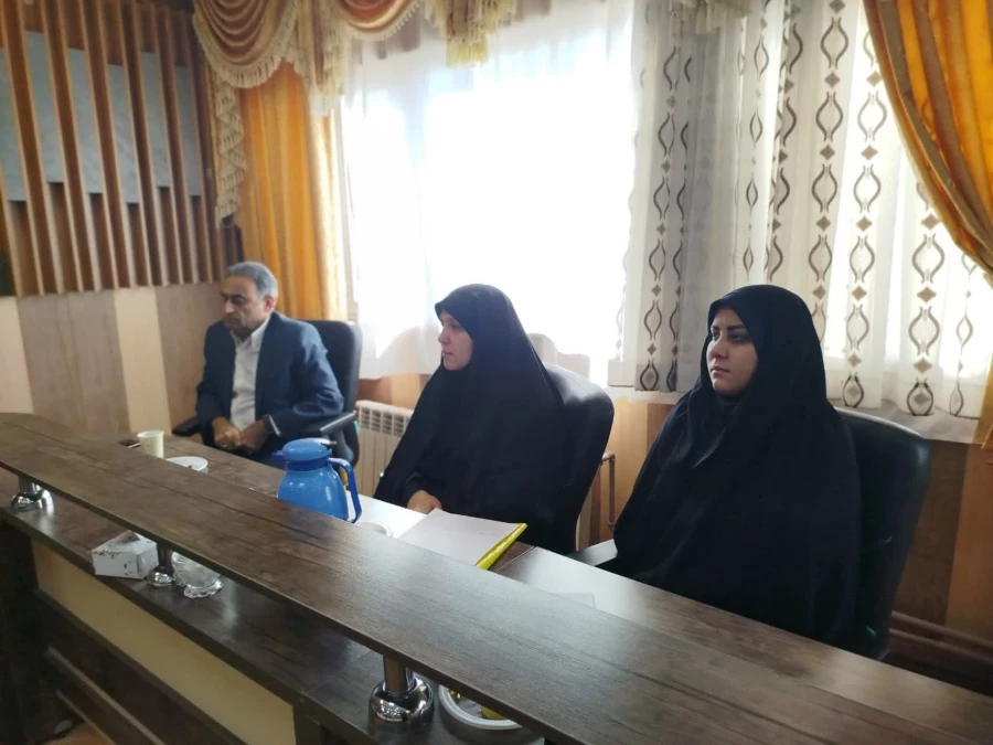 دکترتوان درستاد اقامه نماز دانشگاه فرهنگیان استان بر فراهم شدن زمینه های ترویج  نماز در دانشگاه تاکید کردند. 2