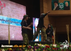 شبی خاطره انگیز همراه با دانشجو معلمان شرکت کننده اردوی راهیان مقاومت در دانشگاه فرهنگیان کرمان 3