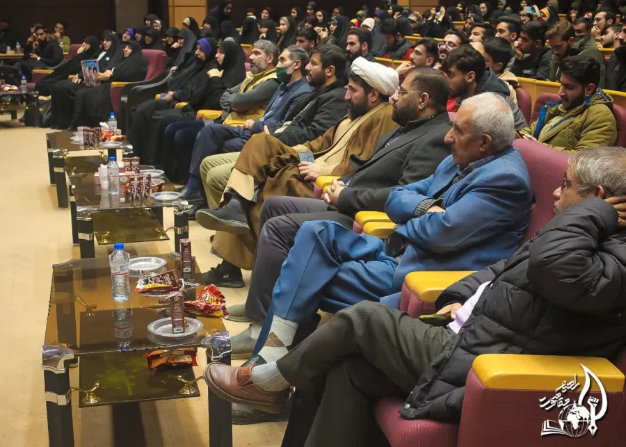 چهارمین دوره  راهیان مقاومت دانشگاه فرهنگیان کرمان
 5