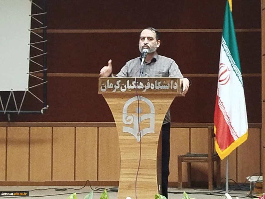 روز شهادت حاج قاسم "قله مبارزه ما با استکبارجهانی»است. 2