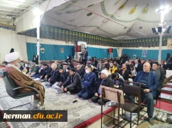 ادای احترام شرکت کنندگان دردومین همایش ملی «آموزه های تربیت در مکتب شهیدسلیمانی»به مقام شامخ سردار شهید حاج قاسم سلیمانی  7