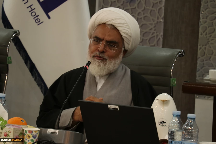 جامعه ای که آموزش و پرورش آن جامعه دارای حکمت شود دارای خیر کثیر خواهد شد 2