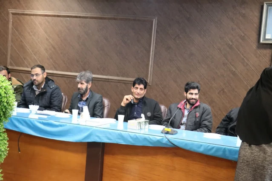 نشست صمیمی مسئولین دانشگاه فرهنگیان کرمان با عوامل اجرایی حوزه امور عمومی دانشگاه  3