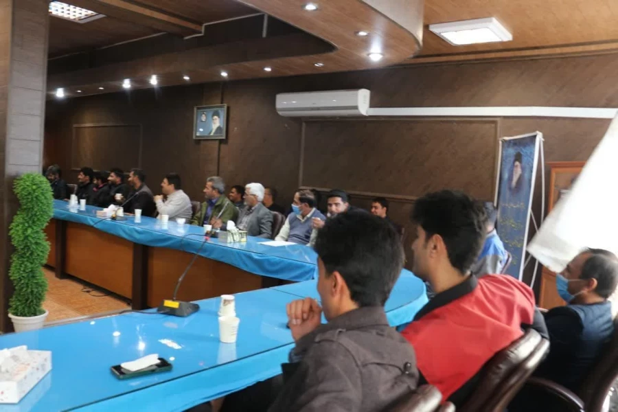 نشست صمیمی مسئولین دانشگاه فرهنگیان کرمان با عوامل اجرایی حوزه امور عمومی دانشگاه  9