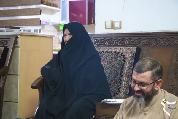 دیدارخادمین وکادر اجرایی راهیان نور دانشگاه فرهنگیان استان کرمان با خانواده شهید رنجبر  3
