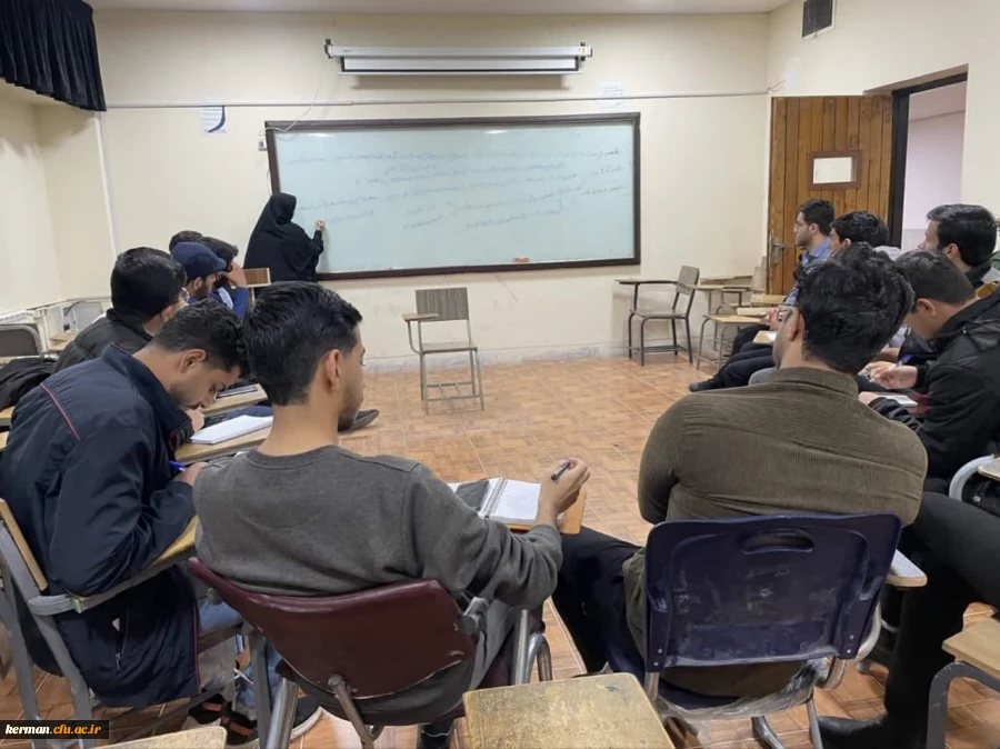 اولین جلسه از سلسله کارگاه های اصول و شیوه های قصه گویی 3