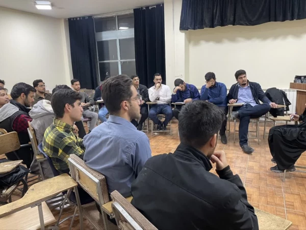 اولین جلسه از سلسله کارگاه های اصول و شیوه های قصه گویی 5