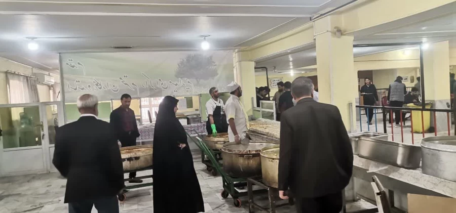 بازدید معاون هماهنگی وجمعی از مسؤلین دانشگاه فرهنگیان کرمان از آشپزخانه مرکزی دانشگاه 

 4