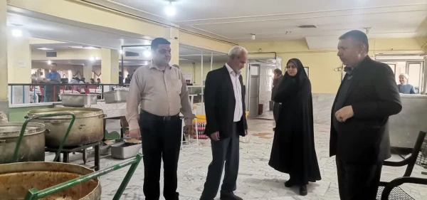 بازدید معاون هماهنگی وجمعی از مسؤلین دانشگاه فرهنگیان کرمان از آشپزخانه مرکزی دانشگاه 

 6