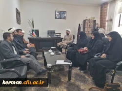 نشست هم اندیشی اندیشی مسئولین فرهنگی دانشگاه پیرامون برنامه های ماه مبارک رمضان

 2