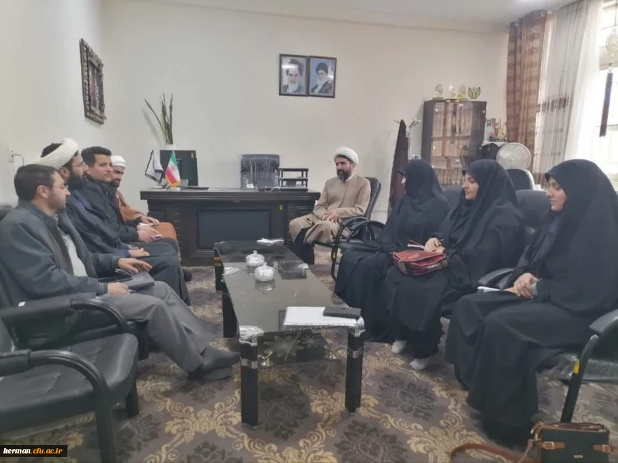 نشست هم اندیشی اندیشی مسئولین فرهنگی دانشگاه پیرامون برنامه های ماه مبارک رمضان

 2