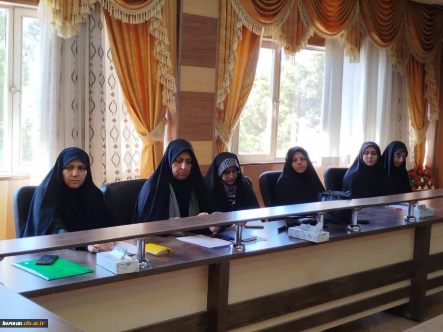 بررسی  وضعیت بهداشتی سراهای دانشجویی در جلسه شورای دانشجویی 4