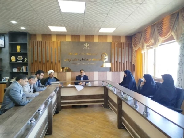 بررسی مسائل دانشجویی و آموزشی دراولین نشست شورای مدیریت دانشگاه فرهنگیان کرمان درسال جدید

 4