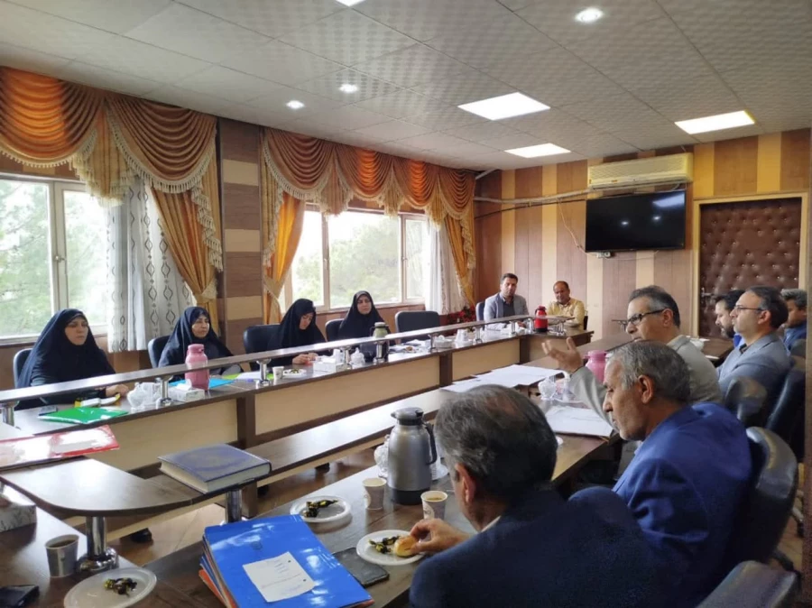  تاکید رئیس دانشگاه فرهنگیان استان بربرگزاری منظم کلاس های آموزشی 

 2