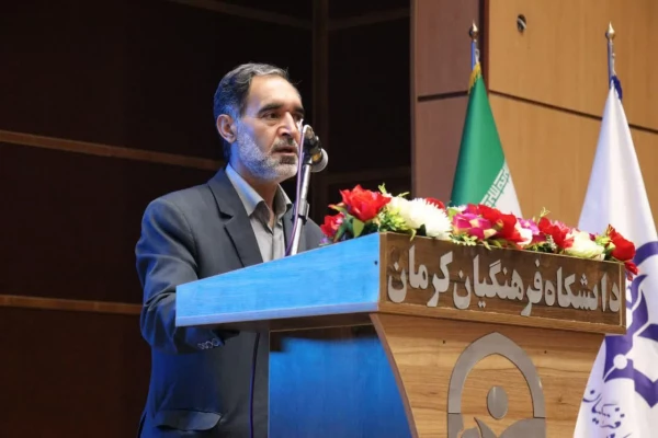  برگزاری نشست بصیرتی "شناخت جریانات انحراف دینی" در دانشگاه فرهنگیان کرمان 
 5