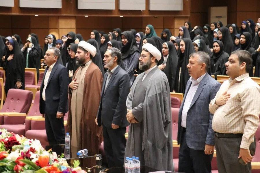  برگزاری نشست بصیرتی "شناخت جریانات انحراف دینی" در دانشگاه فرهنگیان کرمان 
 7