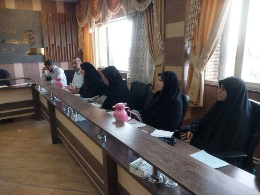 بررسی برنامه های پیشنهادی حوزه دانشجویی  6