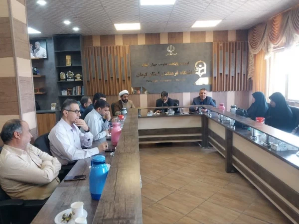 تاکیدبرعظمت و مقام معلم در آموزه های دینی  5