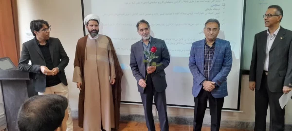 دیدار صمیمی مسئولان دانشگاه فرهنگیان کرمان با اساتید،کارکنان و دانشجویان به مناسبت روز معلم

 5