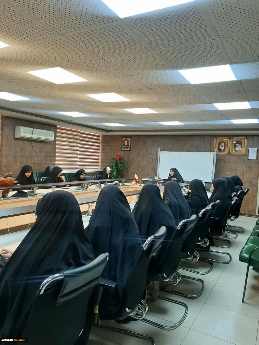 به مناسبت گرامیداشت هفته معلم،کارگاه
 2