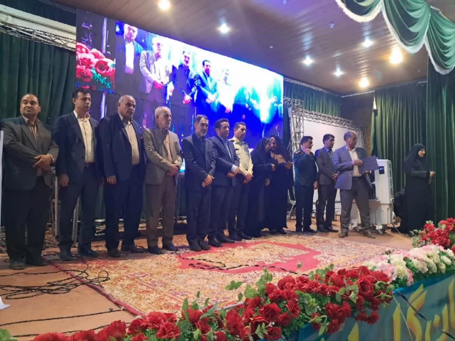 حضور رئیس دانشگاه فرهنگیان استان کرمان در مراسم گرامیداشت مقام معلم در شهرستان جیرفت 

 4