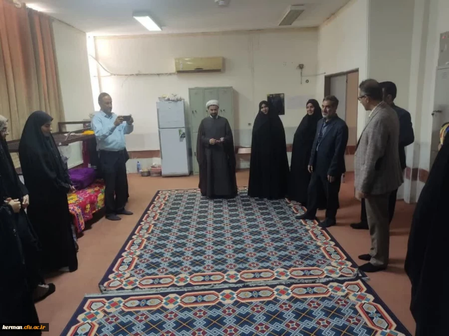بازدید رئیس دانشگاه فرهنگیان استان از سراهای دانشجویی در مرکز امیرکبیر جیرفت
 2