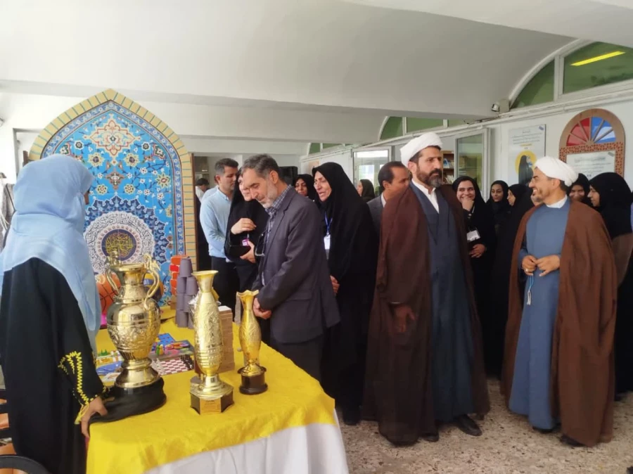 جشنواره فرهنگی هنری بومی ومحلی در پردیس شهید باهنر  9