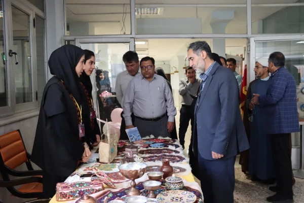 جشنواره فرهنگی هنری بومی ومحلی در پردیس شهید باهنر  11