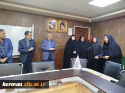 تقدیر از کارشناسان و سرپرستان خوابگاههای دانشجویی به مناسبت هفته سراهای دانشجویی

 3