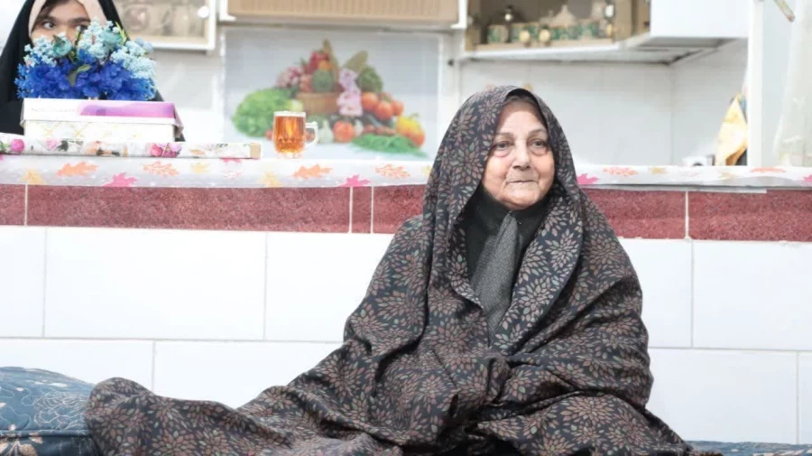 دیدار با خانواده شهید دانشجو معلم مهدی عبدالله زاده

 9