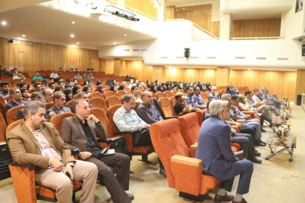 ریاضی و فلسفه مادر همه علوم هستند.

 5