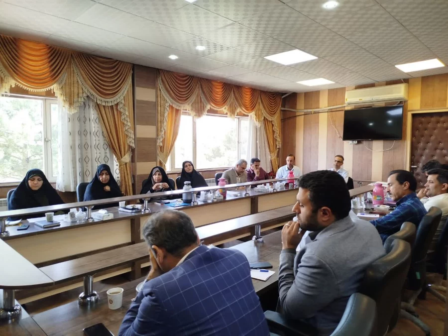 شورای مدیریت دانشگاه فرهنگیان استان با محوریت تعمیر و تجهیز تشکیل جلسه داد.
 2