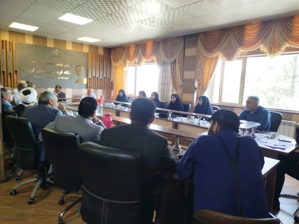  ده درصدازدانشجومعلمان ،دانشجوی شاهد و ایثارگر هستند. 5