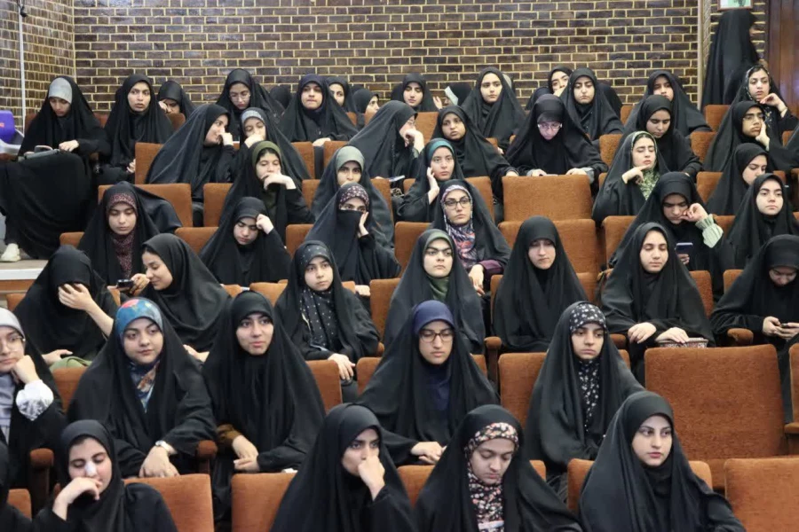 یادواره شهید آیت الله رئیسی و شهدای خدمت همزمان با اولین سالگرد شهادت شهید آیت الله رئیسی وشهدای خدمت 5