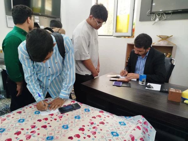 بازدید رئیس دانشگاه فرهنگیان استان کرمان از روند برگزاری انتخابات شورای صنفی،رفاهی پردیس خواجه نصیرالدین طوسی  7