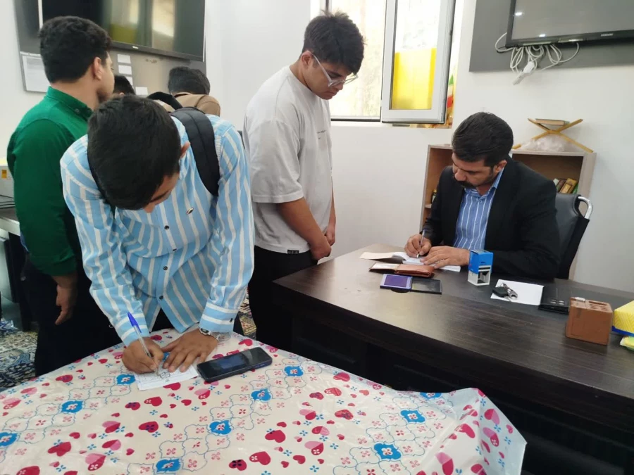 بازدید رئیس دانشگاه فرهنگیان استان کرمان از روند برگزاری انتخابات شورای صنفی،رفاهی پردیس خواجه نصیرالدین طوسی  7