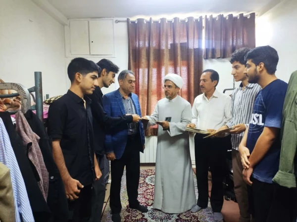 تقدیر از دانشجومعلمان مستقر در سراها دانشجویی نمونه 3