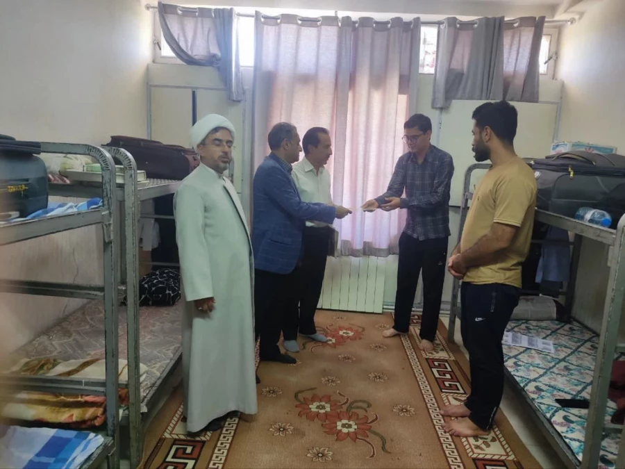 تقدیر از دانشجومعلمان مستقر در سراها دانشجویی نمونه 5