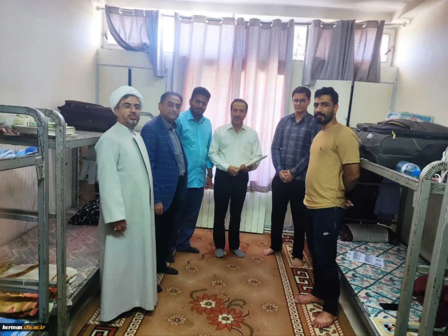 تقدیر از دانشجومعلمان مستقر در سراها دانشجویی نمونه 6