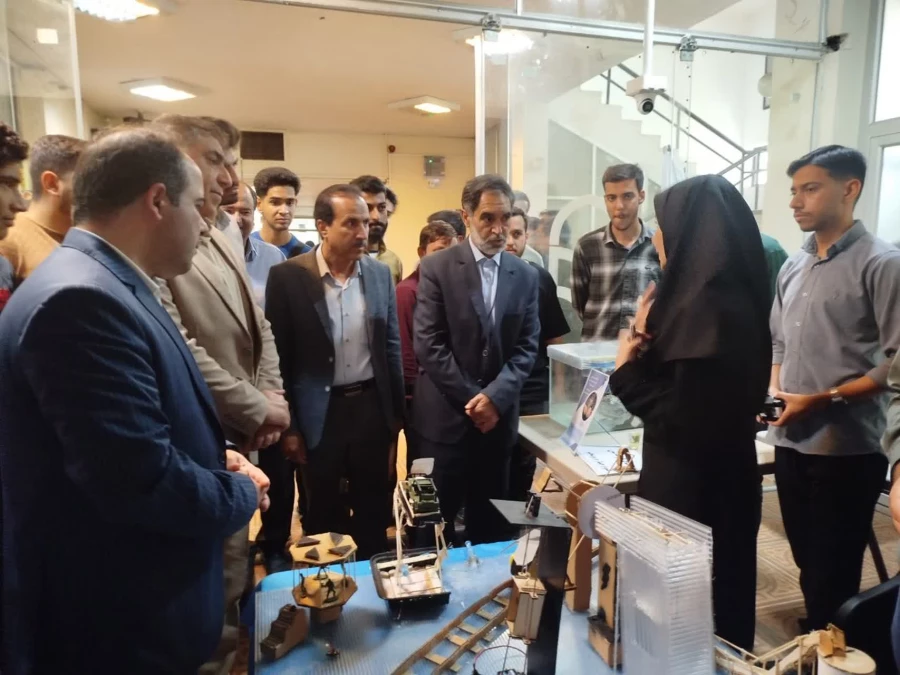  برپایی نمایشگاه دستاورد های علمی پژوهشی درس علوم تجربی در دانشگاه فرهنگیان استان کرمان 2