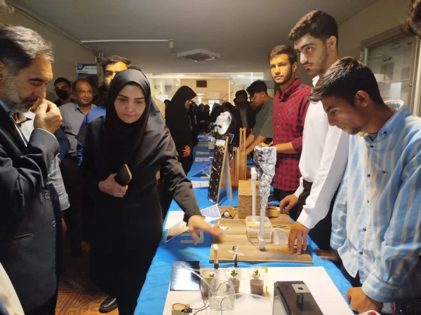  برپایی نمایشگاه دستاورد های علمی پژوهشی درس علوم تجربی در دانشگاه فرهنگیان استان کرمان 2