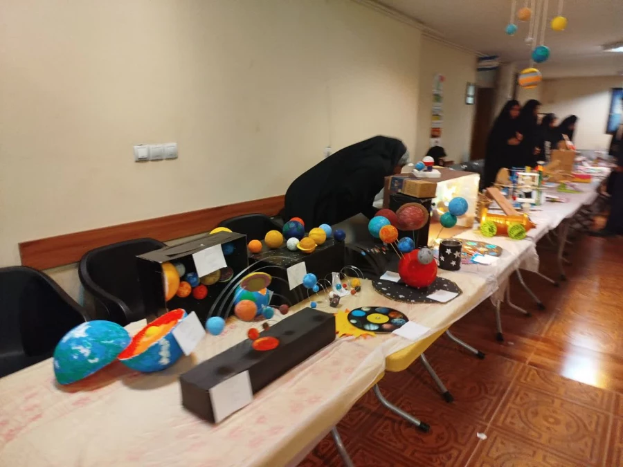  برپایی نمایشگاه دستاورد های علمی پژوهشی درس علوم تجربی در دانشگاه فرهنگیان استان کرمان 2