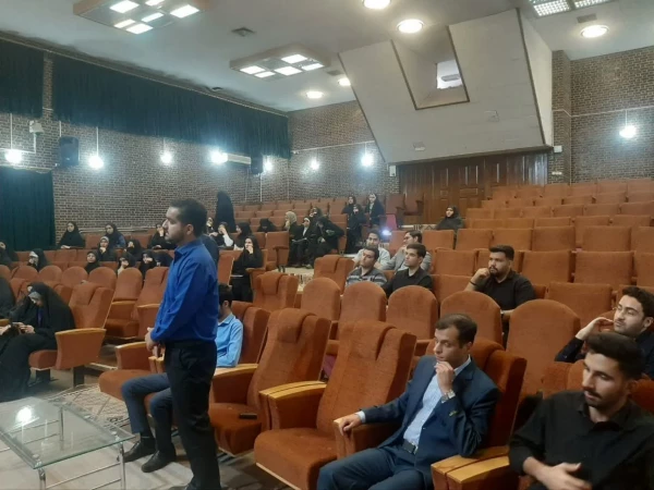 نشست مدیر کل نظارت  وارزیابی سازمان مرکزی با دبیران کانون ها،انجمن ها وتشکل های دانشجویی دانشگاه فرهنگیان کرمان 2