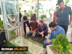 ادای احترام معاون فرهنگی و اجتماعی دانشگاه فرهنگیان کشور به مقام شهید حاج قاسم سلیمانی 4