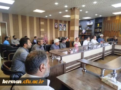 نشست صمیمی رئیس دانشگاه فرهنگیان استان با عوامل سلف سرویس و آشپزخانه 4