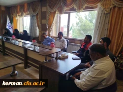 نشست صمیمی رئیس دانشگاه فرهنگیان استان با عوامل سلف سرویس و آشپزخانه 5